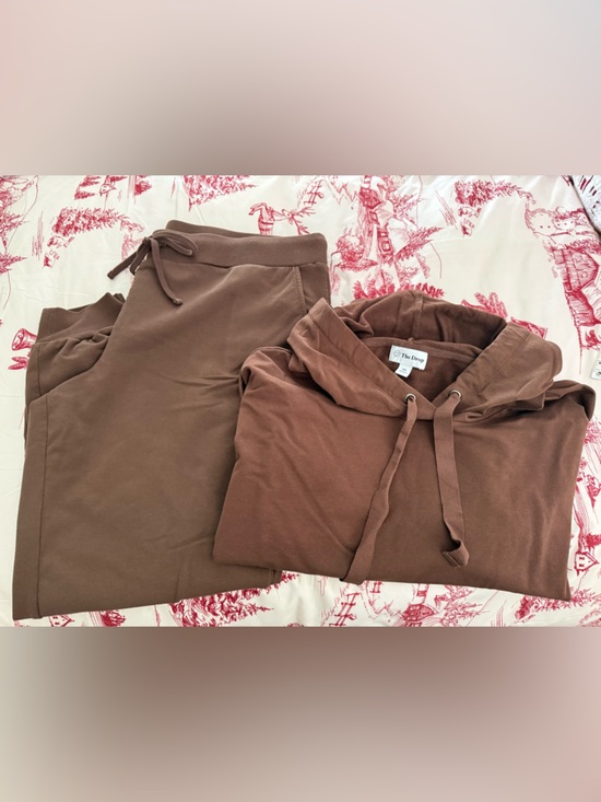 The Drop Tops - The Drop Brown Women's Hoodie & Jogger Travel Set, XXL